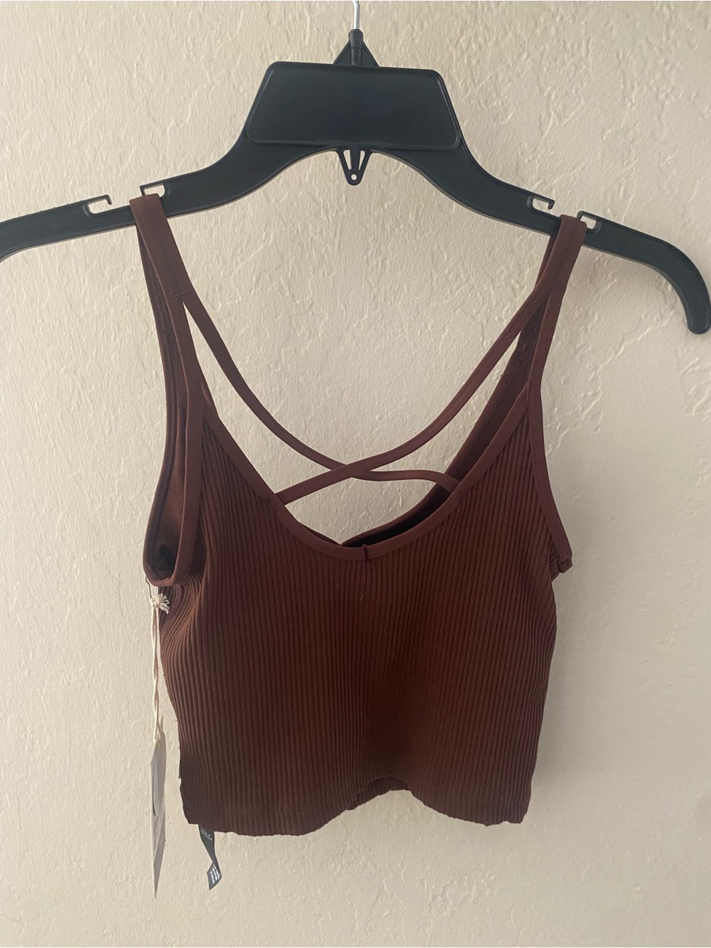 NWT Vuori Rib Crisscross Crop Camisole in Mulberry